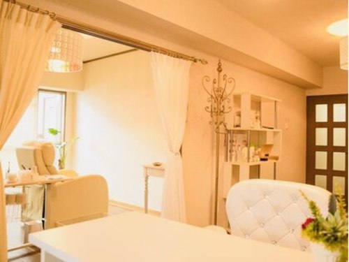 ビューティーデザインサロンプレズィール(BeuatyDesign Salon de Plaisir)(大阪府大阪市北区鶴野町4-11朝日プラザ梅田514)