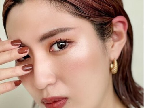 ネイルアイラッシュサロン ジョアアンジェ 難波店(joie ange)(大阪府大阪市中央区難波1‐4‐3 難波チャンプビル9階 なんばウォークB16出口すぐ)