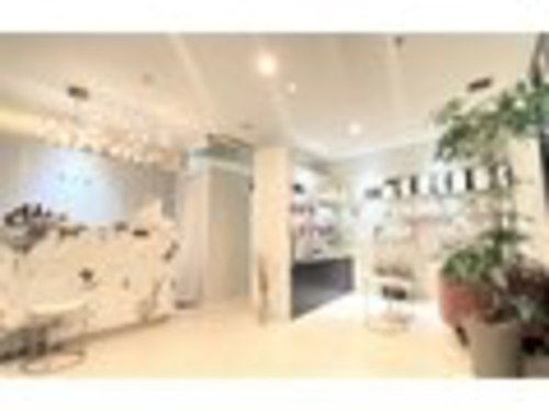 ハイフドットコム 梅田ボヌール(HIFU.com 梅田Bonheur)(大阪府大阪市北区曽根崎新地2-1-13曽根崎新地澤田ビル3F)
