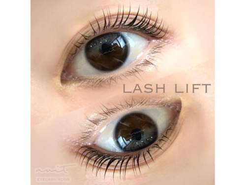 ニュイ(NUIT)(大阪府大阪市中央区西心斎橋2-18-6アベニュー心斎橋402)