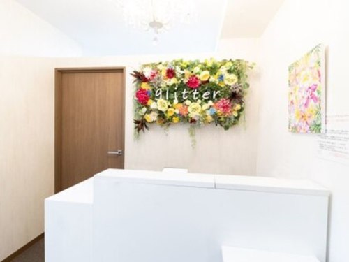 グリッター(glitter)(大阪府大阪市都島区東野田町2-9-13 松和京橋第1ビル5F)