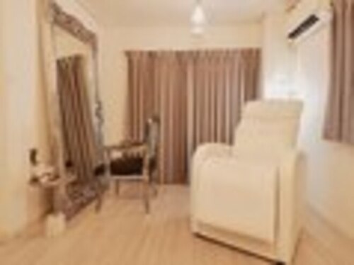 シュエット(chouette)(大阪府大阪市西区南堀江1-14-7 エクセル心斎橋西102号室)