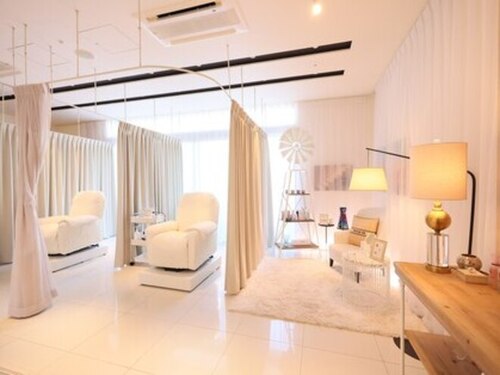 サロンドヴェルノ(salon de VERNO)(大阪府大阪市福島区福島1-1-12 リバーレジデンス堂島 405号室)