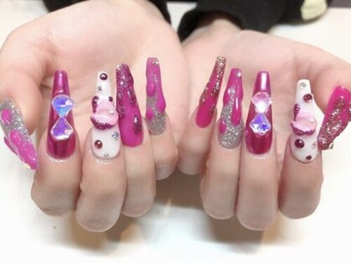 ムーン(MOON)(大阪府大阪市中央区日本橋1-3-6 日本一ビル301)