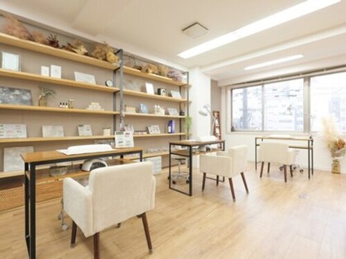 オーガニックネイルサロン プティ ボア(petit bois)(大阪府大阪市中央区南船場3-6-1 エスプライム心斎橋413)