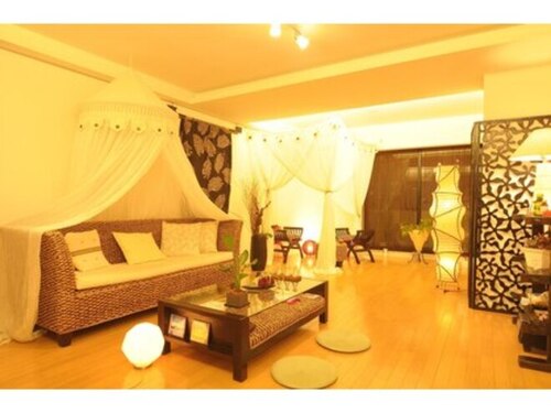 アールバール(Alvar)(大阪府大阪市中央区本町橋2-14 KDXレジデンス本町橋1307)