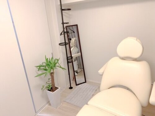 アシテ スタジオ ダフト(asi>te studio Duft)(大阪府大阪市福島区吉野2-10-12 ゴールデンラピス 601)