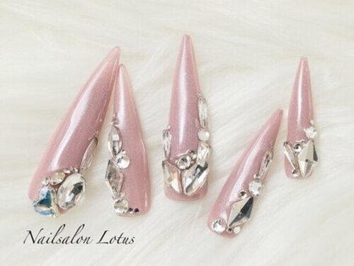 ネイルサロンロータス(Nailsalon Lotus)(大阪府大阪市浪速区敷津西2-13-14 メゾンヘルム303)