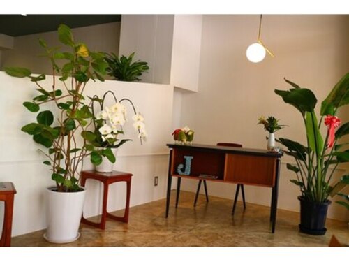 ファルコネイル(FALCO NAIL)(大阪府大阪市中央区大手通2-2-9サンマンション大手前101)