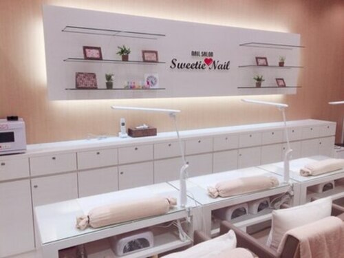 スウィーティーネイル あべのキューズタウン店(Sweetie Nail)(大阪府大阪市阿倍野区阿倍野筋1-6-1 ヴィアあべのウォーク101区画 マツモトキヨシ内)