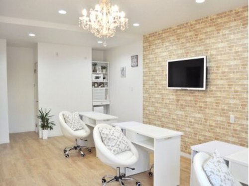 ネイルサロン キーズ(Nail salon Keys)(大阪府堺市西区鳳西町1-73-9)