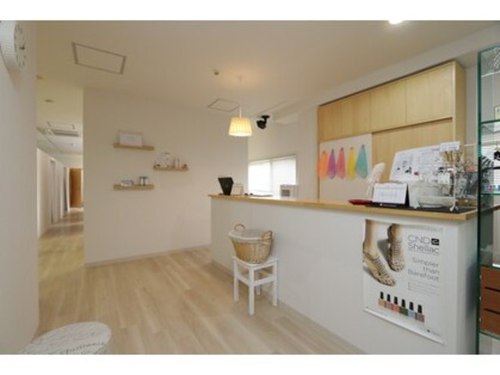 ネイルアンドアイラッシュサロン アイ (Ai)(大阪府堺市東区日置荘西町4丁10-24号 興亜初芝ビル2F)