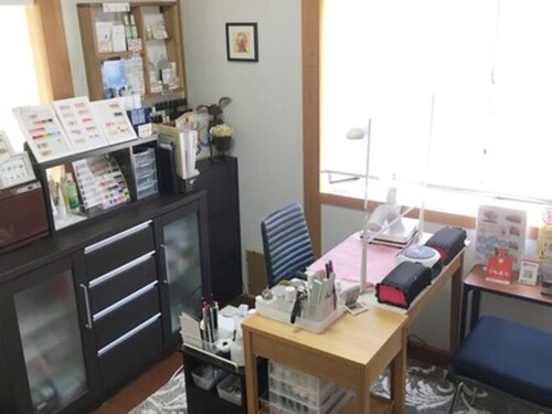 ネイルサロンエカリーナ(大阪府岸和田市並松町5-26)