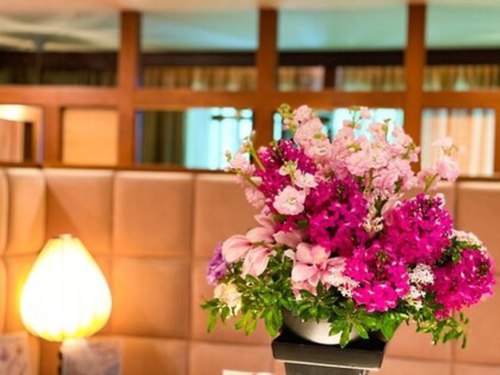 サロン ド ディーバ(Salon de Deba)(大阪府豊中市本町1‐9‐21 ロリオン宮本ビル6F)