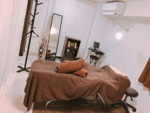 アイラッシュサロン プラス(Plus+)(大阪府茨木市末広町2-5-101)