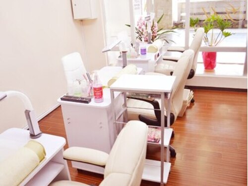 ネイルサロン ゴールド(Nail salon GOLD)(大阪府茨木市永代町5番ソシオ1いばらき 202)