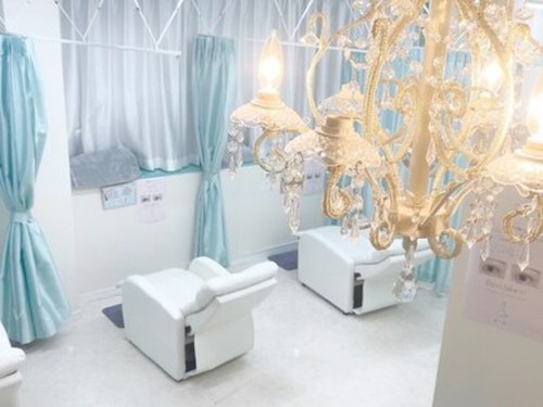 アイラッシュ ルーム(eyelash RooM)(大阪府八尾市北本町2-3-9 築山ビル2F)