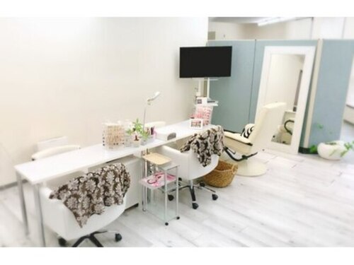 ダイヤモンドネイル(DIAMOND NAIL)(大阪府八尾市北本町1-2-26 北本町郵便局3F)