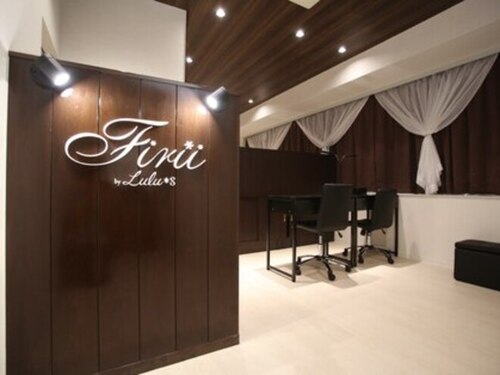フィリーバイルルズ 神戸三宮店(Firii by Lulus)(兵庫県神戸市中央区布引町4-3-15 シェワズコーナー5F)