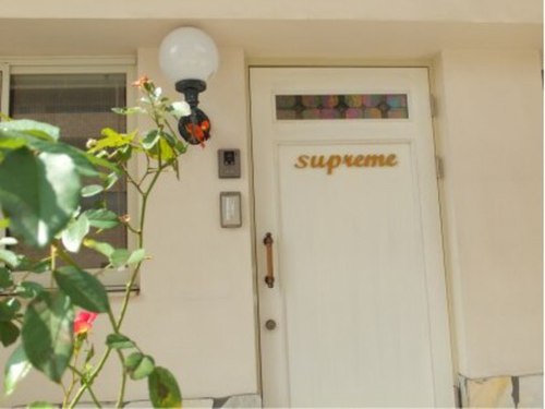 シュプレーム(Supreme)(兵庫県姫路市岡田354-1 バルビゾン岡田101号室)