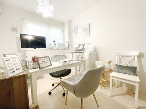 ネイルサロン エクラン(Nail Salon Ecrin)(兵庫県明石市東野町2143-5)