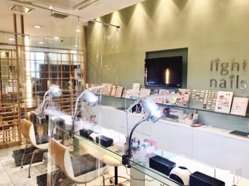 ライト ネイルズ ニシノミヤ(light nails NISHINOMIYA)(兵庫県西宮市北口町1-1-301 ACTA西宮西館3F)