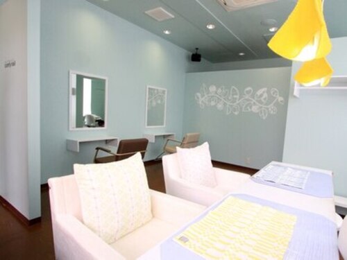 ネイルアンドヘア カンフィネイル(Nail&Hair comfy nail)(奈良県奈良市学園北2-2-19-103)