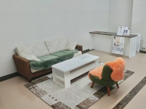 アールイーエム(R.E.M)(徳島県徳島市佐古一番町8-9 佐古クレストビル2F)