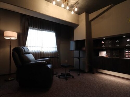 マオ(MAO)(香川県高松市伏石町2049-7 LAKE WEST2 5005)