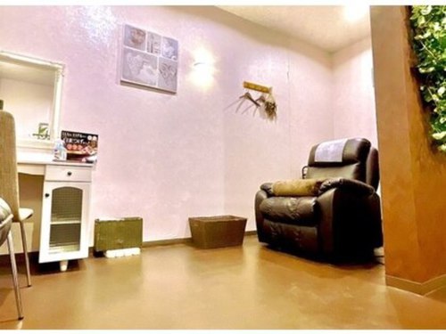 アイラッシュサロン ラヴィアンローズ(eyelash salon la vie en rose)(愛媛県松山市畑寺1-6-17)