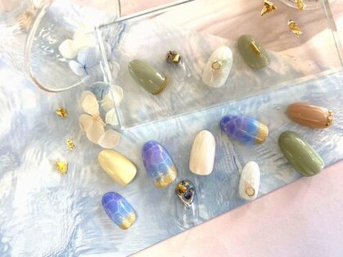 ネイルアンドアイラッシュ クランビー(Nail&Eyelash Crambe)(高知県高知市愛宕町1-9-3 竹田ビル2F)