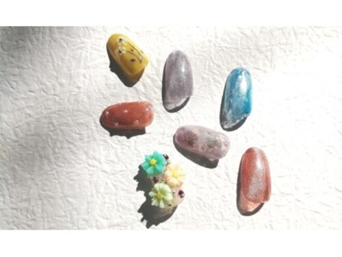 マホラネイル(mahora nail)(福岡県福岡市博多区博多駅東1-10-29 CAMELLIA RISING博多 1F)