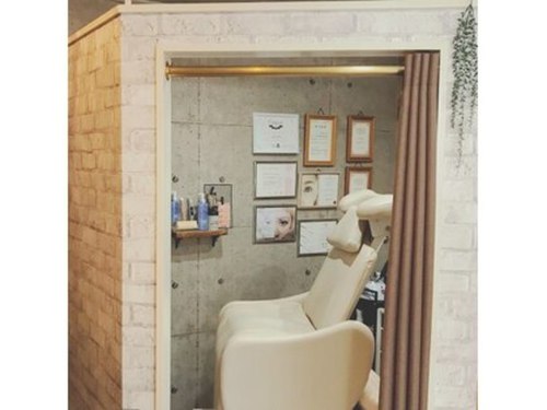 ヘアアンドメイク ボンアミ(HAIR & MAKE Bon ami)(長崎県長崎市矢上町20-3 井手ビル2F)