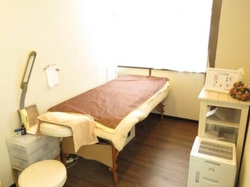 プトゥリ(Putri)(熊本県熊本市中央区水道町8-3 トモイビルエフォート2F)