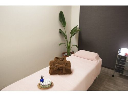 ホリスティックラボ(HoLisTic Labo)(鹿児島県鹿児島市東千石町5-12 キューブビル1F)