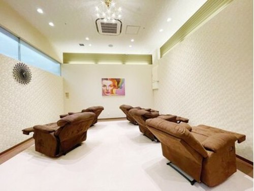 アイラッシュ マルヴァ 姶良イオン店(Eye Lash Malva)(鹿児島県姶良市西餅田264-1 イオンタウン姶良2階)