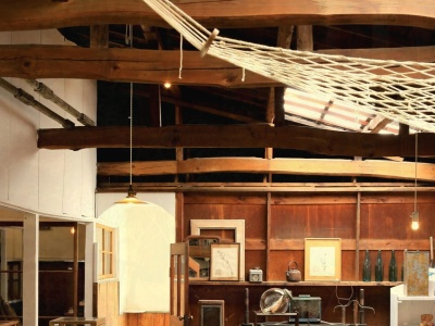 古道具 SCALES APARTMENT(日本、〒328-0072 栃木県栃木市嘉右衛門町4−19)