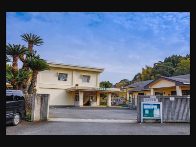 ひかり学園(日本、〒889-0514 宮崎県延岡市櫛津町３４２７)