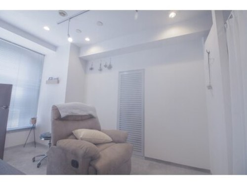 ジヴェリ(ZIVELI)(北海道札幌市北区北23条西3-1-13藤井ビル北23条I-1F)