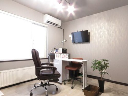 サロンドマール(Salon de Marl)(北海道札幌市中央区南3条西23-1-6THEREMIUM内)