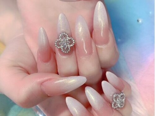 Doll Nail 札幌店 【65 NEW OPEN(予定)】(北海道札幌市中央区南3条西6-3-3号ジャラン狸小路501号室)