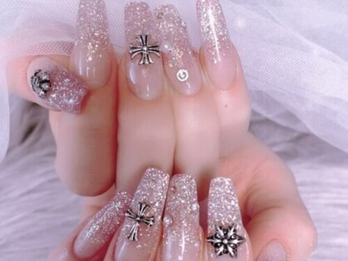 NAIL SALON Voyage(北海道札幌市中央区南1条西5-16 プレジデント松井ビル100 8Fシェアサロンナンバーエイト内)