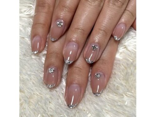 Nail Salon Noel(北海道札幌市中央区南6条西3-6-10 第一すすきのビル4F)