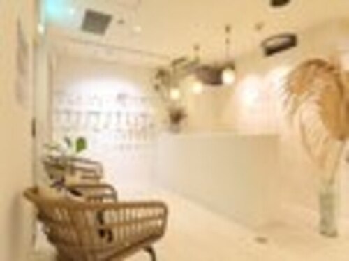 ジュメイラ(Jumeirah)(北海道札幌市中央区南1条西5-16プレジデント松井ビル100 2F)