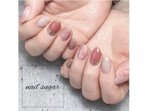 ランキング第5位はクチコミ数「17件」、評価「4.40」で「ネイルシュガー(nail sugar)」