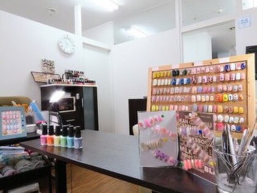 グラム ネイルズ(GLAM NAILS)(岩手県盛岡市緑が丘4-1-50アスティ2F)