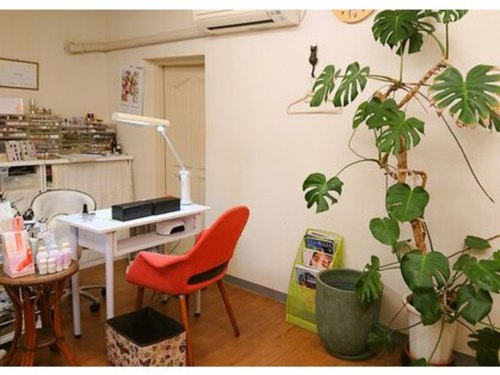 ネイル アンド ビューティ サロン ラルゴ(Nail and Beauty Salon Largo)(宮城県仙台市青葉区片平1―1-6ネオハイツ片平205)