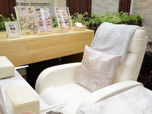 アリラリ ネイル(arirari nail)(群馬県伊勢崎市戸谷塚町40-1)