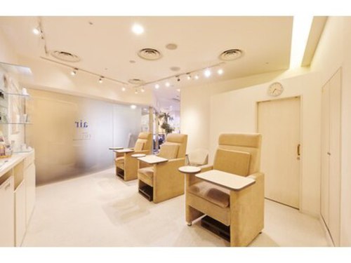 ネイラ大宮店(埼玉県さいたま市大宮区桜木町1-6-2そごう大宮店13F)