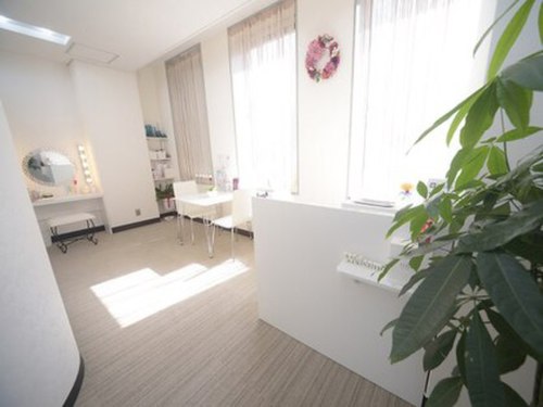 サロン ラ シェリ(Salon La Cherie)(千葉県千葉市中央区中央2-3-16千葉センタースクエアビル7F)